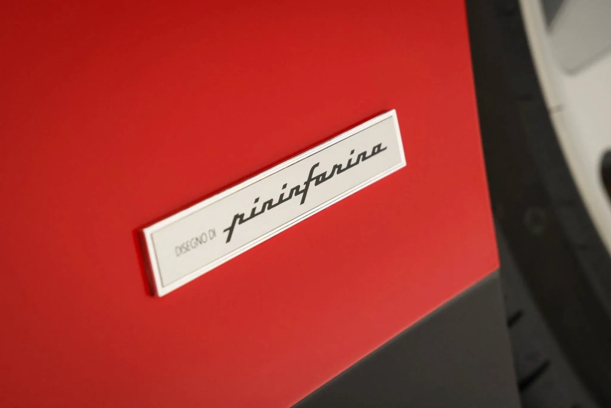 فيراري 348 TB في المعرض