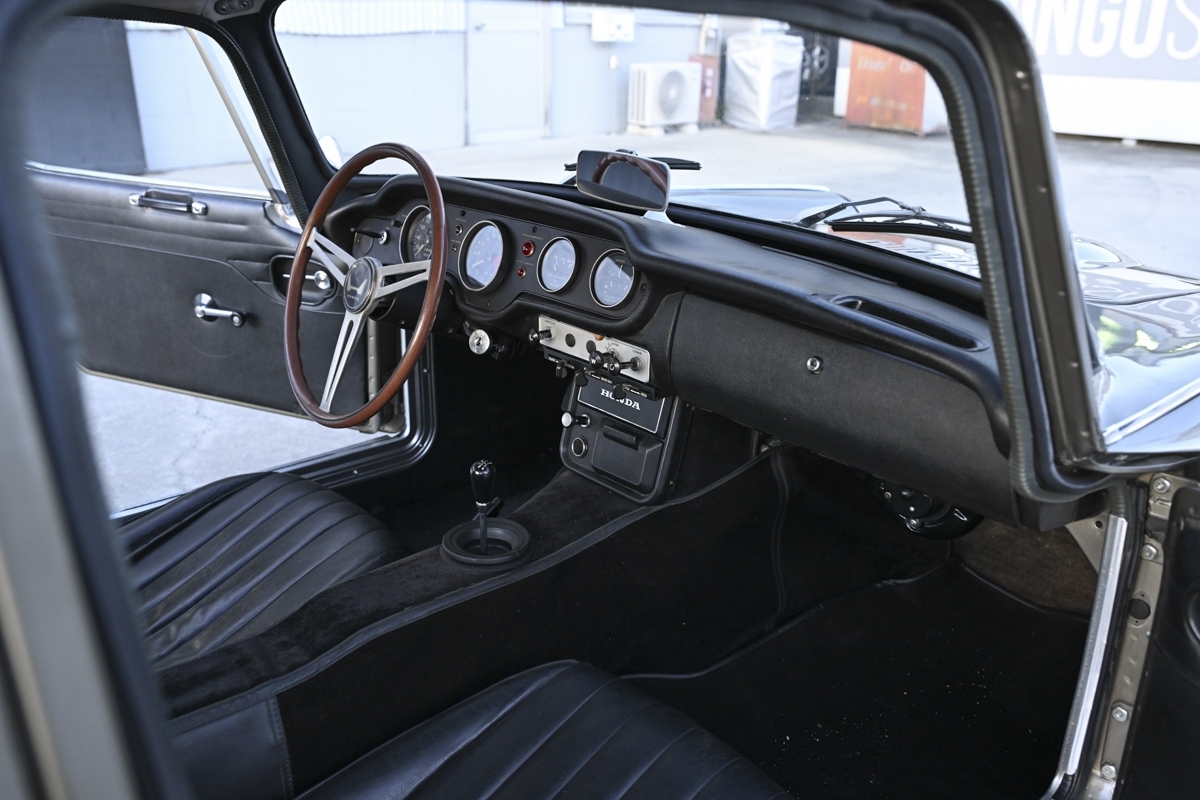  Este pequeno carro esportivo Honda se sente como uma motocicleta sobre quatro rodas