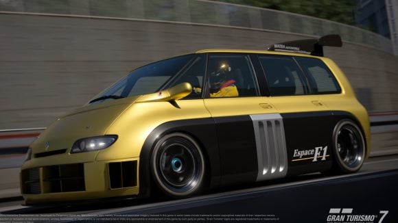 Na última atualização importante, Spec III, Gran Turismo integrou um Renault Espace F1! &copy; Sony