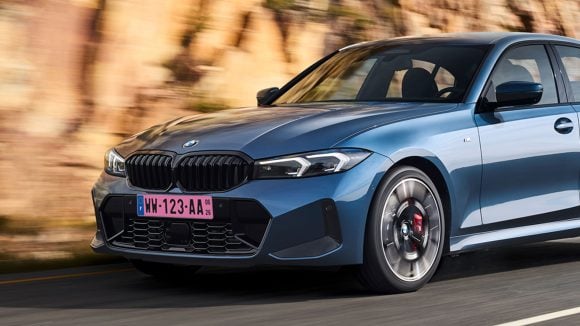 Temporary license plates will now adopt a highly visible pink color. © Didier RIC