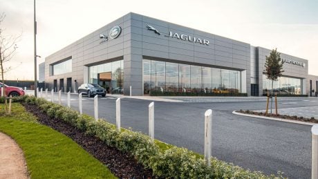 捷豹路虎因计算机故障瘫痪：在一年中最关键的一天没有注册