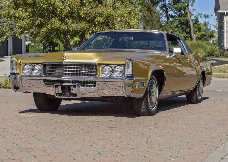 Lewa przednia widok 3q złotego Eldorado