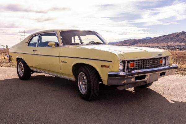 The Nostalgia of the Past: Reflections on the Happiness of New Cars