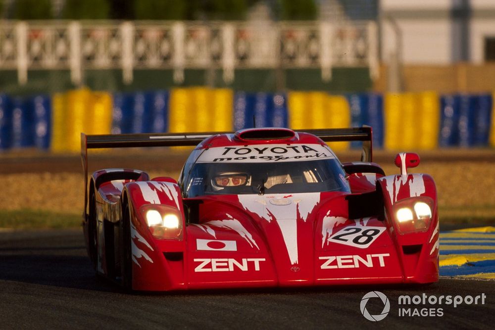 La livr&eacute;e Toyota au Mans en 1998.