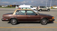 Buick Century 1988 : L’Héritière d’une Époque Broyée