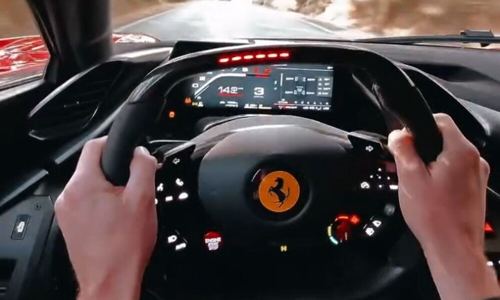 Ferrari F80 sur la route publique : La perspective d'un conducteur