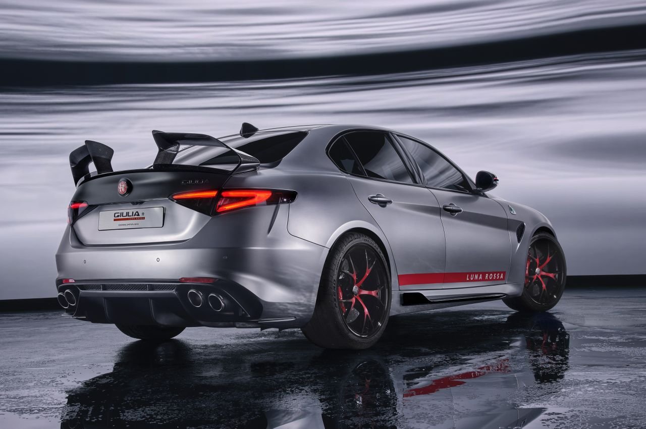 GiuliaQuadrifoglioLunaRossa (1)