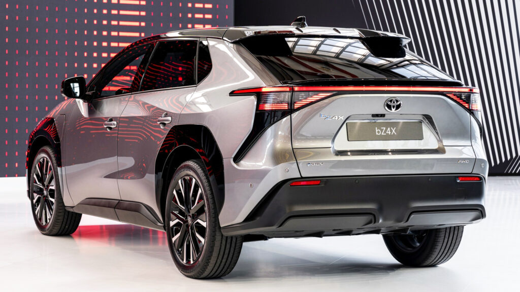  Nissan Verloor Zijn EV-Verkoopvoordeel In Japan Voor Het Eerst In Q4