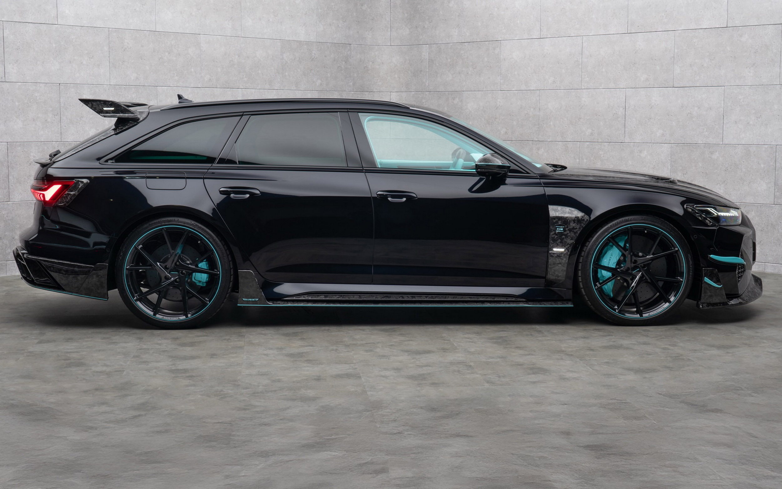 Mansory’s 1,085HP Wagon Has More Turquoise Than A Miami Realtor’s Pool