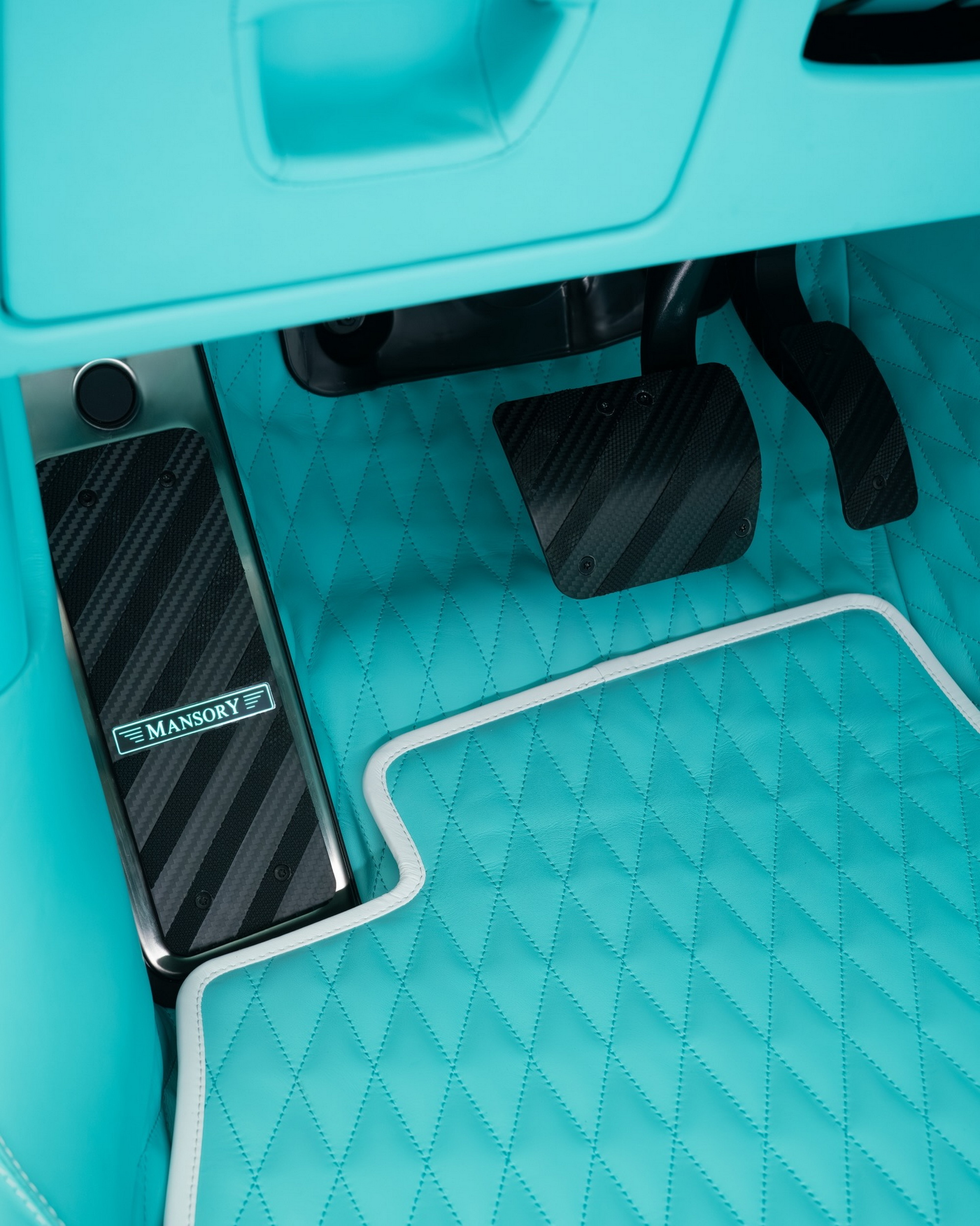 Mansory’s 1,085HP Wagon Has More Turquoise Than A Miami Realtor’s Pool