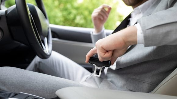 Une &eacute;tude Ifop montre que la ceinture de s&eacute;curit&eacute; est largement accept&eacute;e en France, mais pas encore port&eacute;e syst&eacute;matiquement, notamment &agrave; l&rsquo;arri&egrave;re. &copy; Yayimages