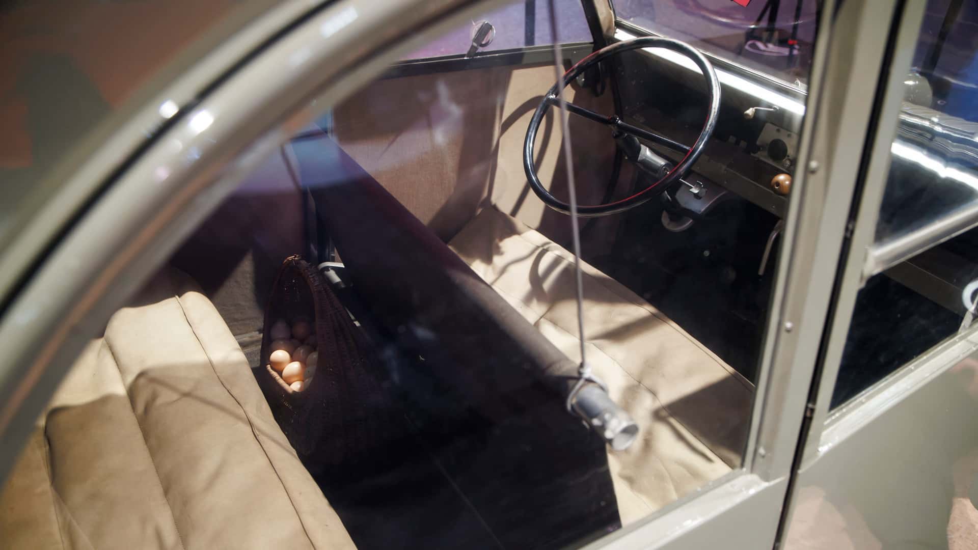 Citro&euml;n 2CV A (R&eacute;tromobile 2026)