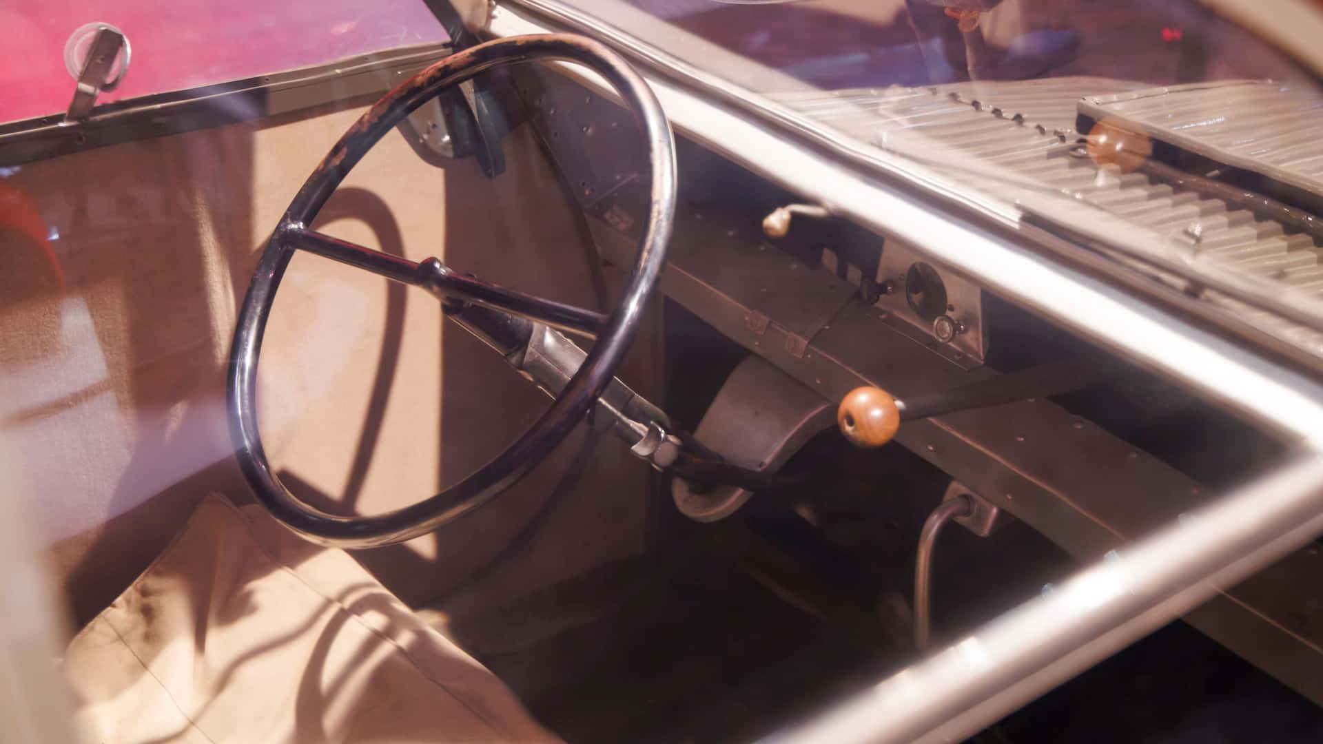Citro&euml;n 2CV A (R&eacute;tromobile 2026)
