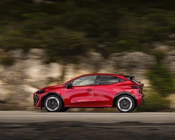 Jakie napędy najbardziej przyciągnęły kierowców w 2025 roku? Benzyna, diesel, hybryda, elektryczny: oto podsumowanie wyborów na francuskim rynku. © dr