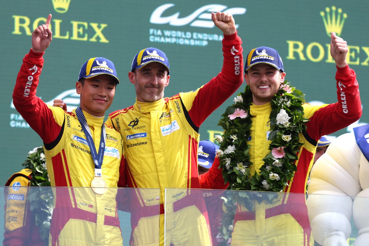 Robert Kubica prolonge son aventure avec Ferrari pour 2026