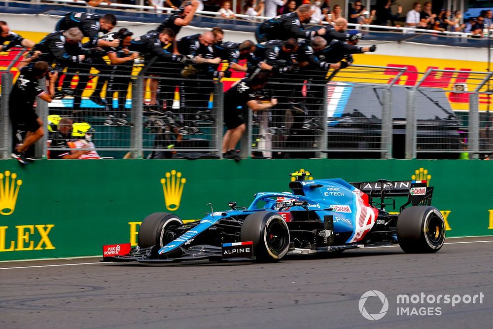 Esteban Ocon vincitore in Ungheria con Alpine nel 2021