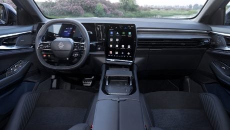 Android Automotive OS&nbsp;: quelle diff&eacute;rence avec Android Auto&nbsp;?