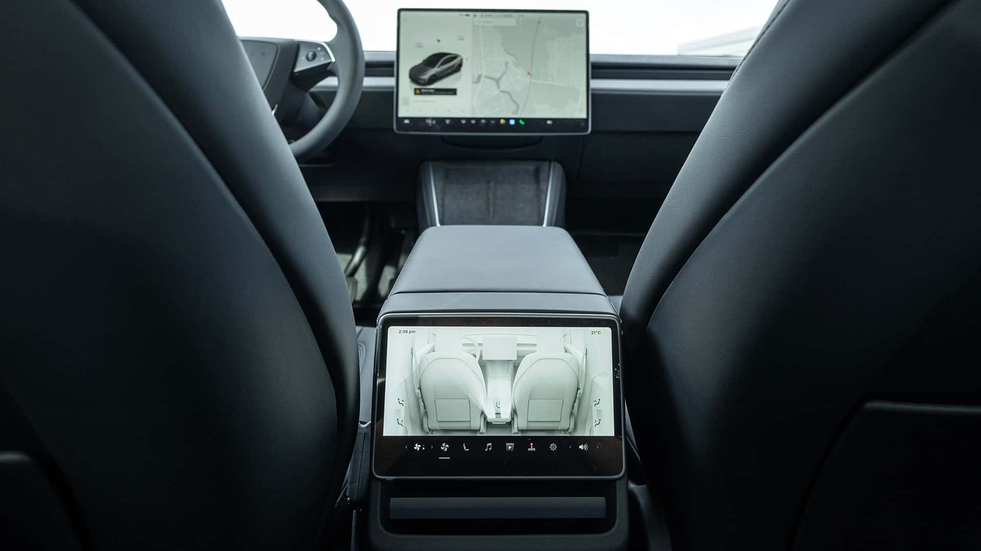 Tesla запускает Grok: революционный ИИ в европейских автомобилях