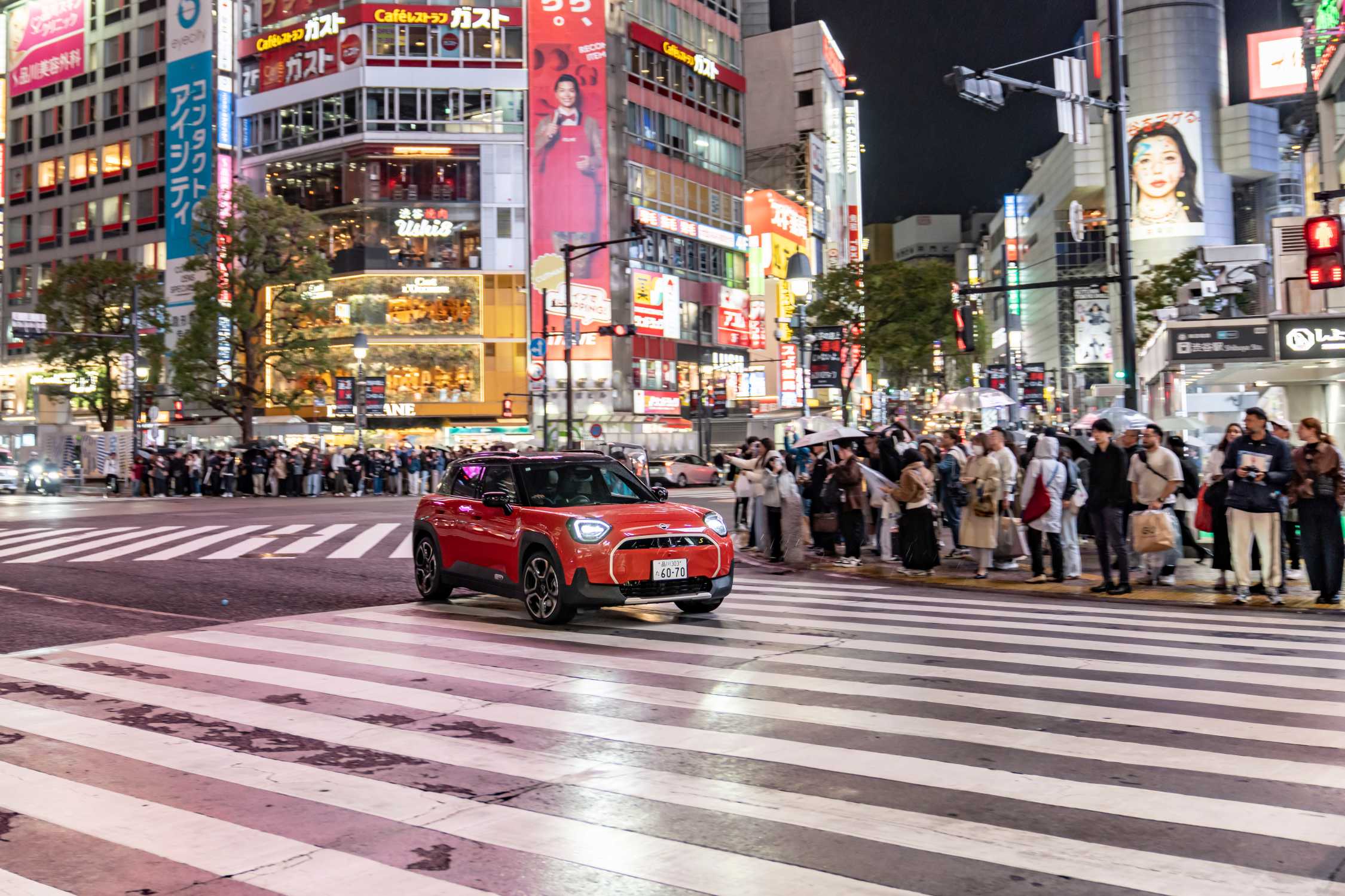 MINI Aceman SE: A New Electric Player for Urban Mobility