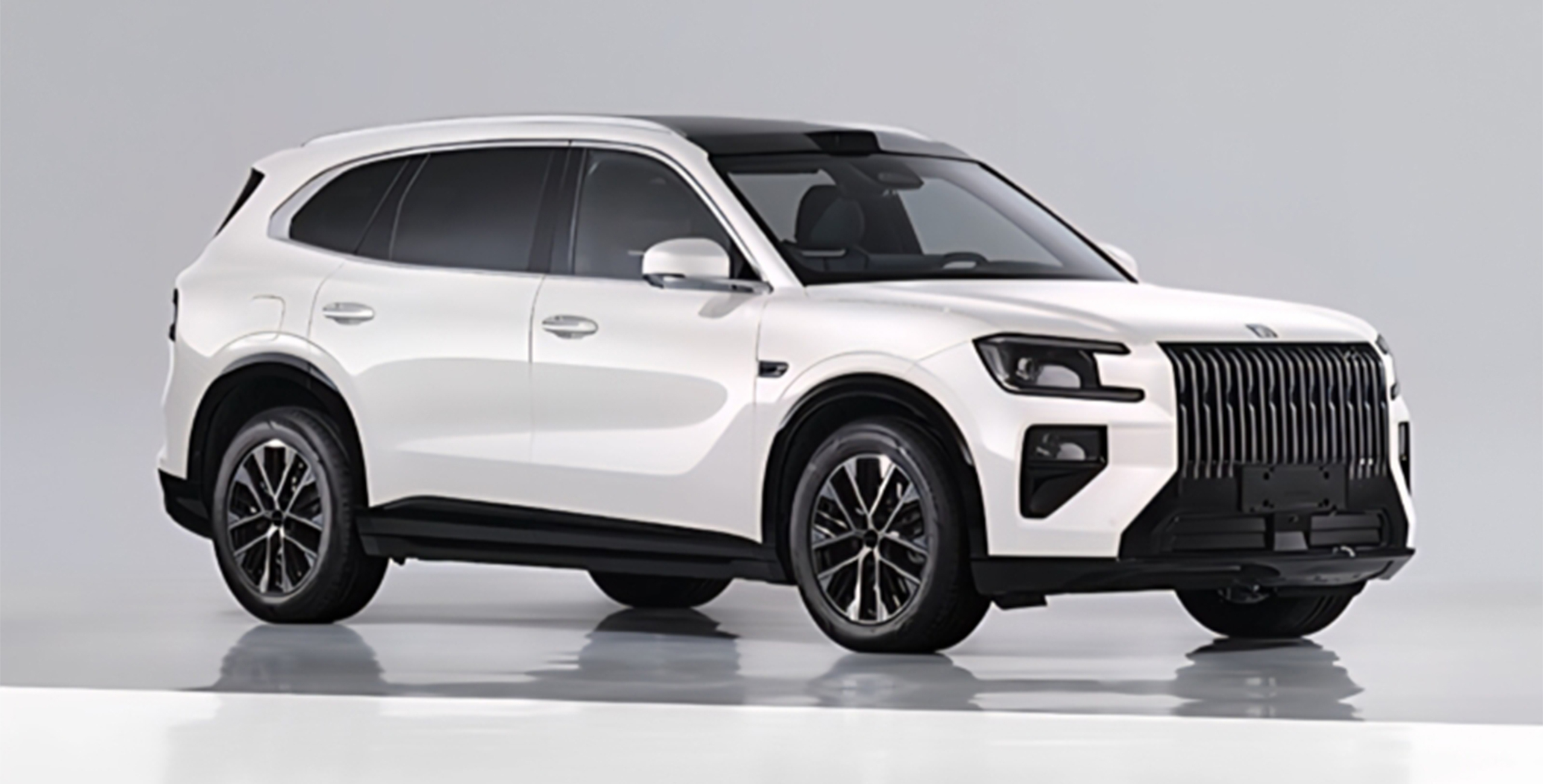  Zeekr&rsquo;s New SUV Looks Like A Rolls, Hits Like A Hypercar, And Still Burns Gas