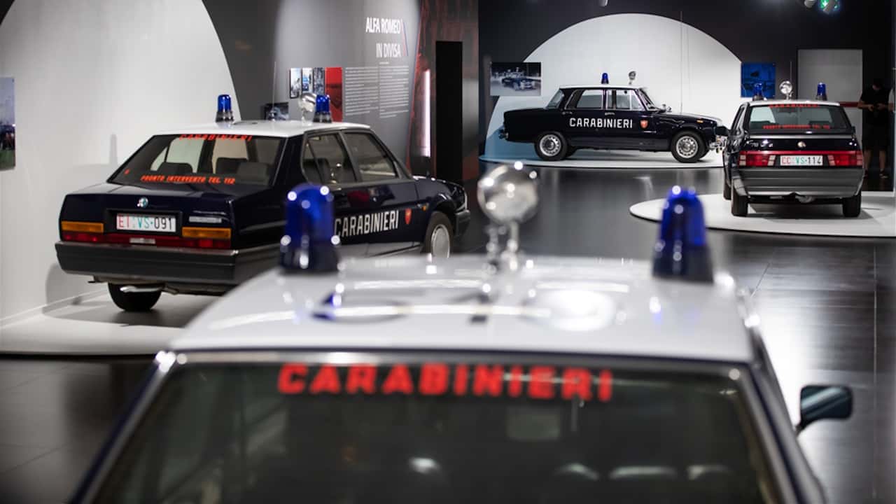 Alfa Romeo et les Carabinieri : 75 ans de collaboration emblématique