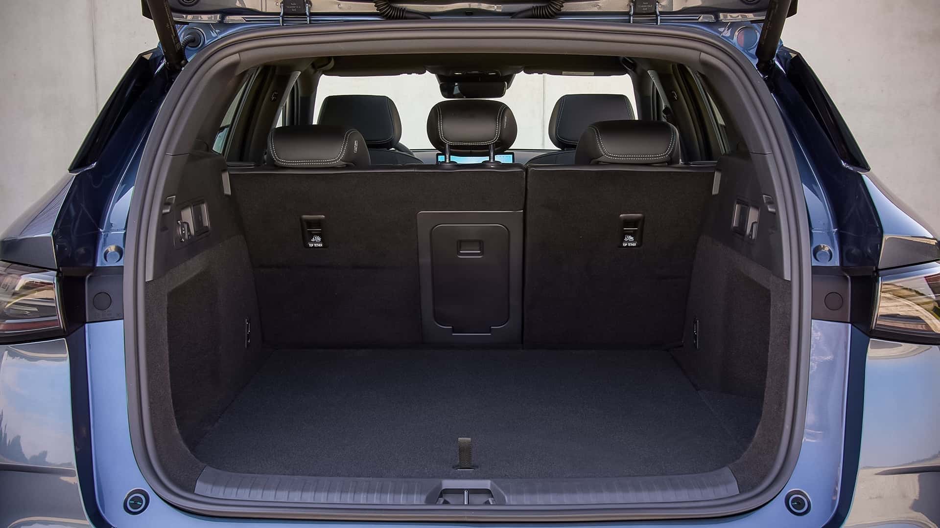 BYD Seal 6 DM-i Touring: رهان جريء لجذب العائلات الحديثة