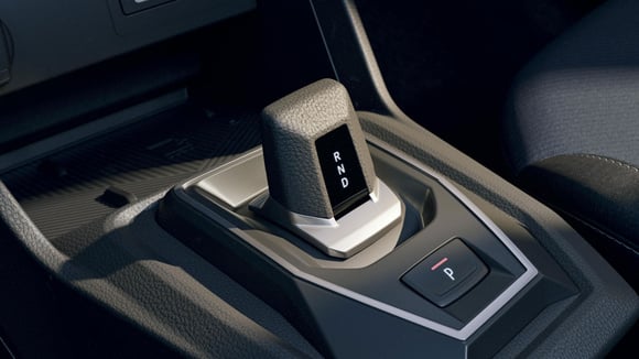 داسيا لوغان المعاد تصميمها: عودة غير متوقعة إلى السوق الفرنسية