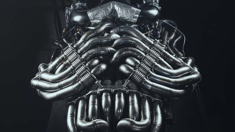 De Tomaso P900 : le V12 qui défie les tendances modernes
