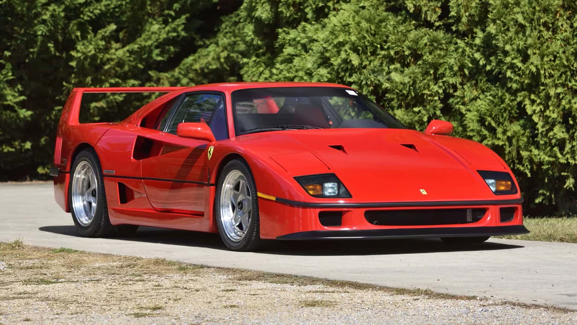 الصعود المذهل لسيارات فيراري الخارقة: أسعار تتصاعد في المزادات