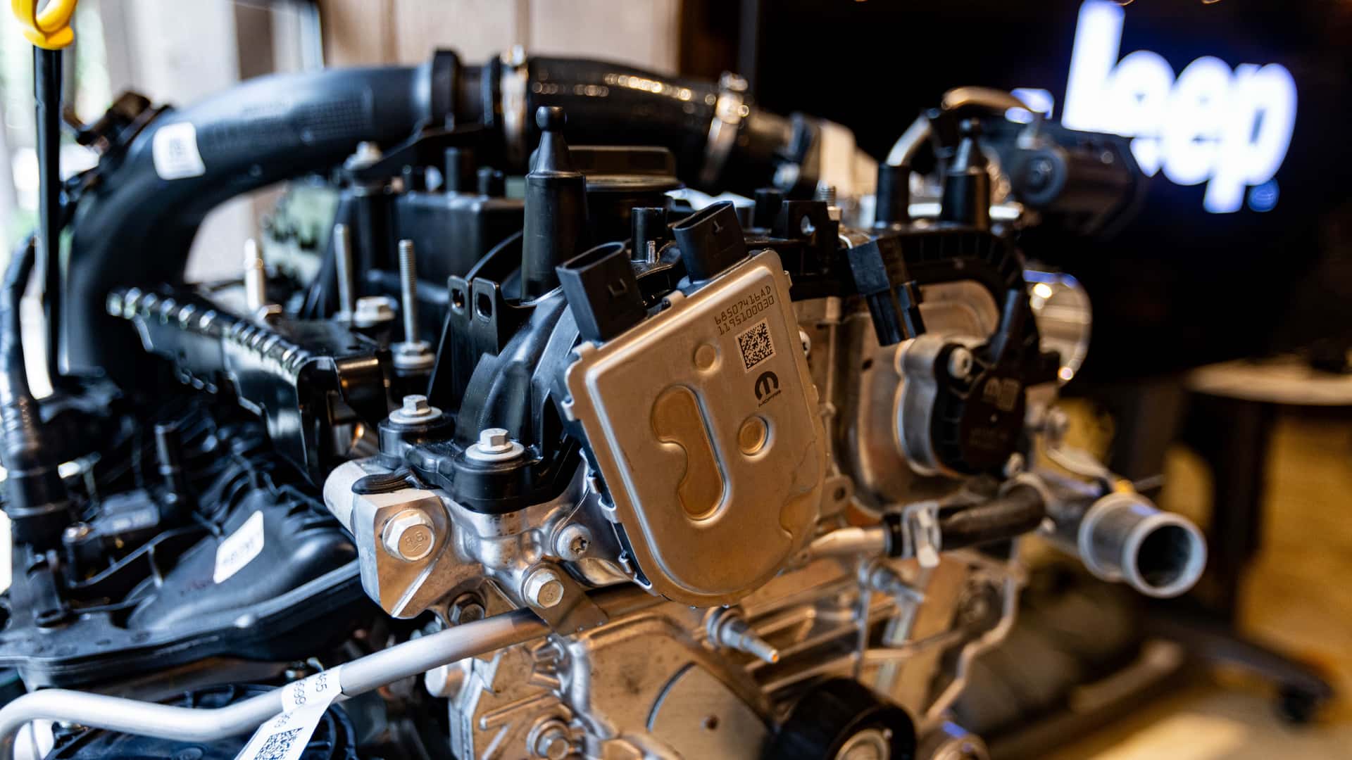 Jeep Hurricane 4: Un Revolucionario en Motores de Combustión Interna