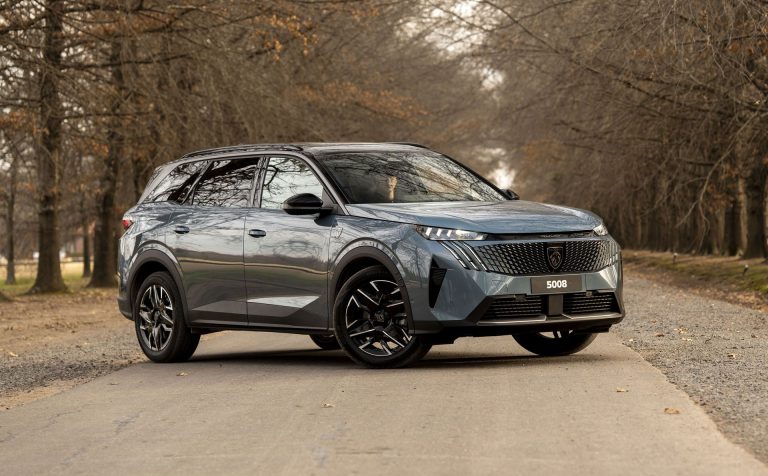 Peugeot 5008 : un SUV familial aux choix de motorisations surprenants