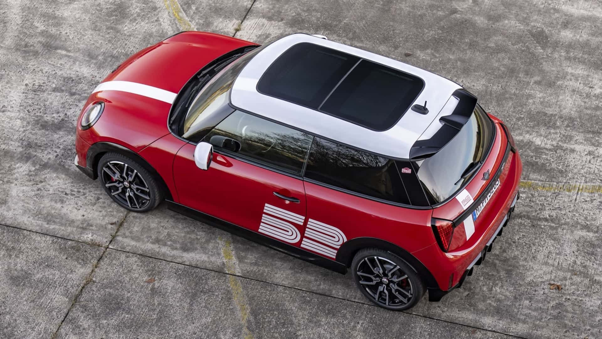 MINI John Cooper Works: eine Hommage an den Rallyesport, die die Regeln bricht