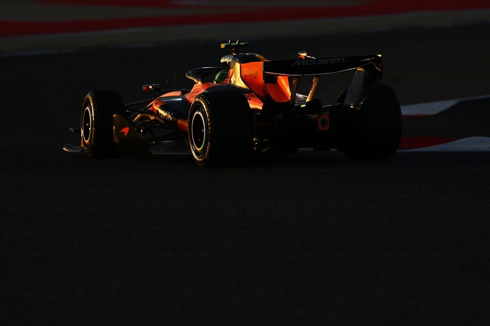 ماكلارين تستعد لمعركة الوزن: التحديات والاستراتيجيات لعام 2026