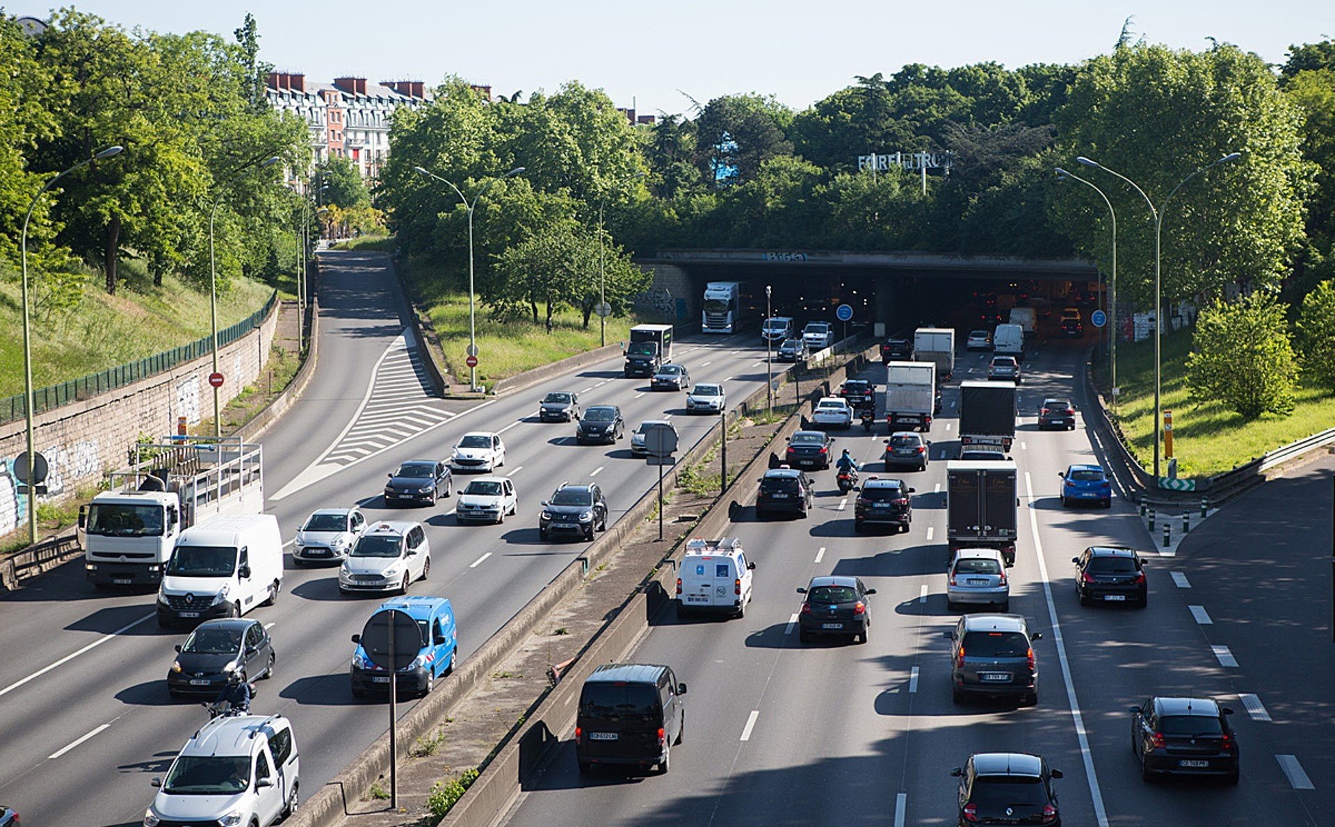 Rush Hour : le pari audacieux qui transforme la circulation urbaine en spectacle
