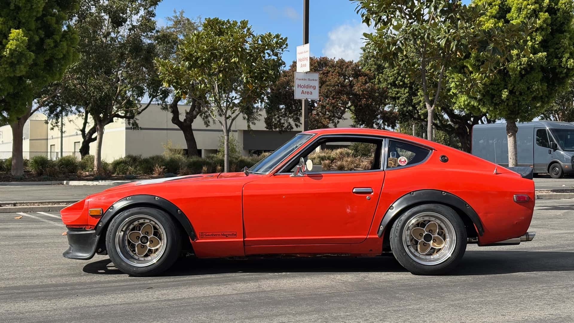 Datsun 240Z с V12: смелый шаг в мир классической производительности