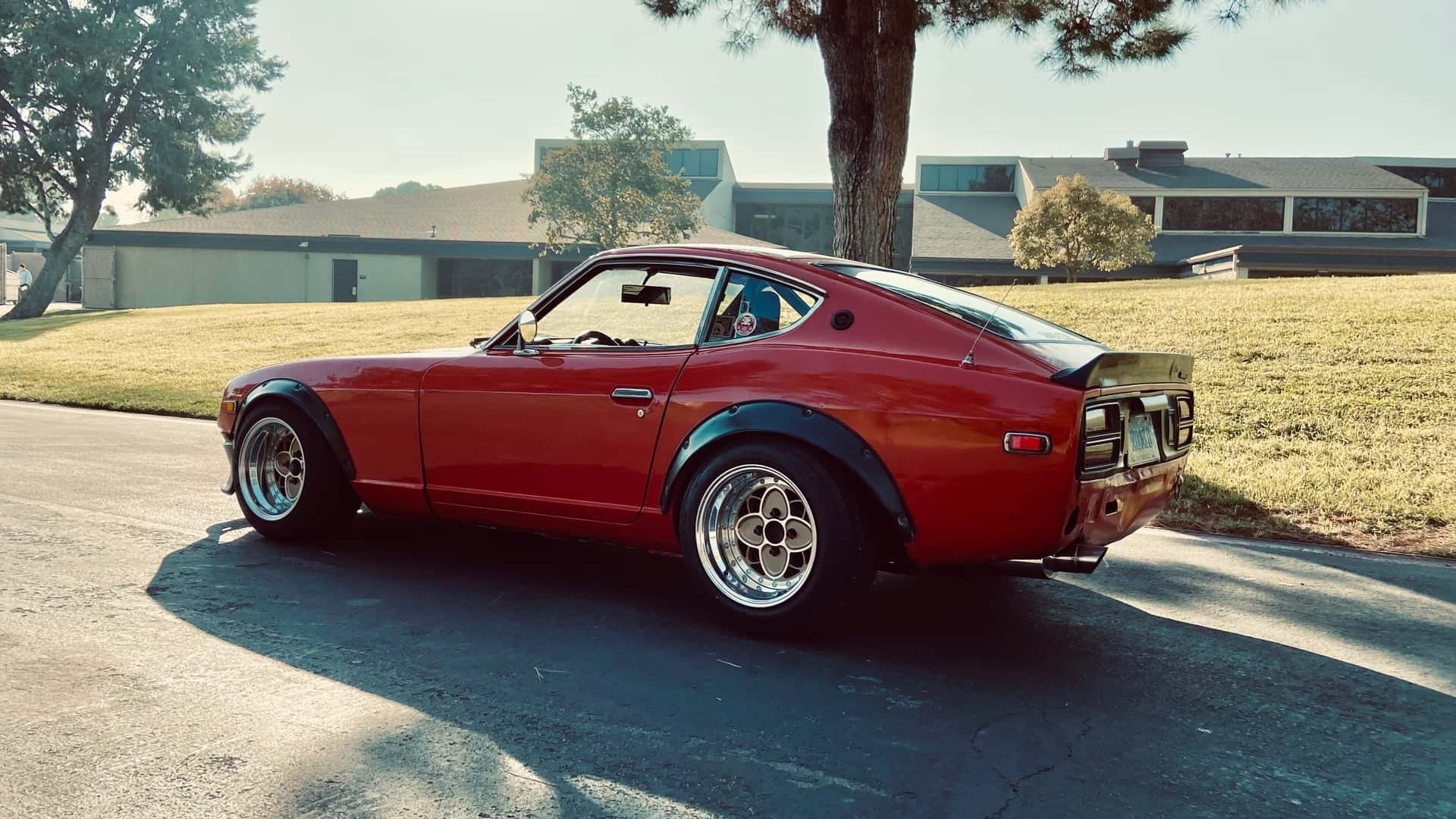 Datsun 240Z с V12: смелый шаг в мир классической производительности