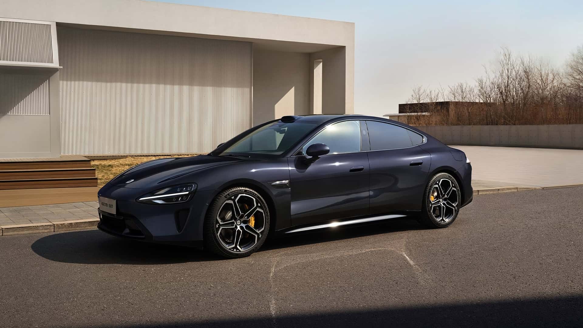 小米SU7:令人期待的改款与惊人的性能