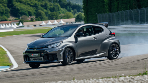 Toyota w obliczu wyzwań ekologicznych: apel o różnorodność technologiczną