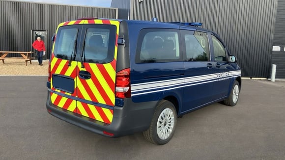 Mercedes Vito 4x4: Una Elección Estratégica para la Gendarmería de los Pirineos