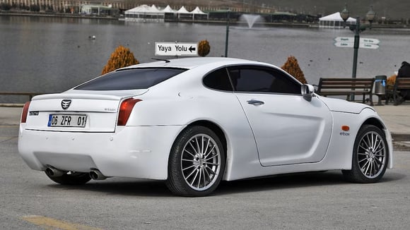 De las sombras al foco: marcas automovilísticas inesperadas que revolucionan el mercado