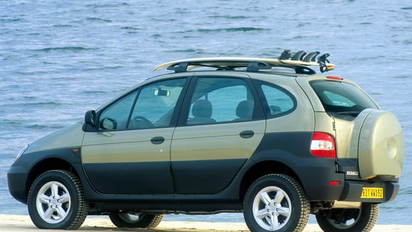 多功能车：定义一个时代的意外混合动力车型