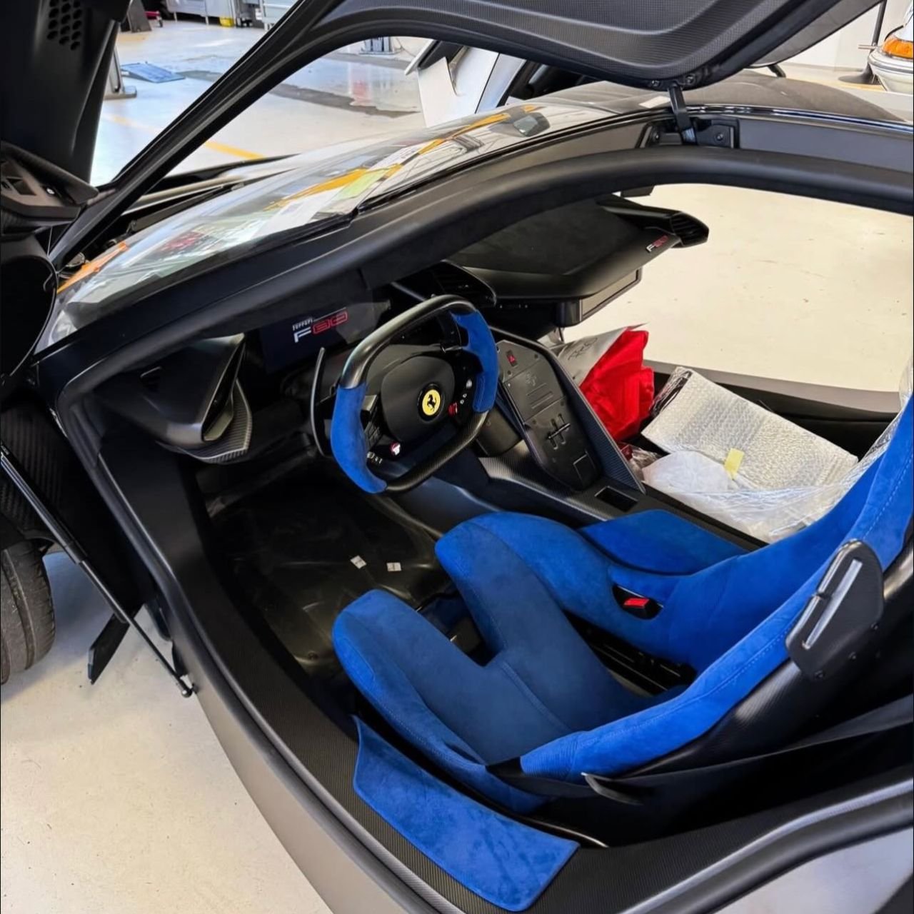 Ferrari F80 debiutuje w USA: pierwsze wrażenia