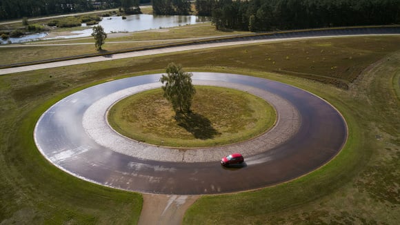 Summer Tires: Michelin and Bridgestone Struggle Against Rising Competition