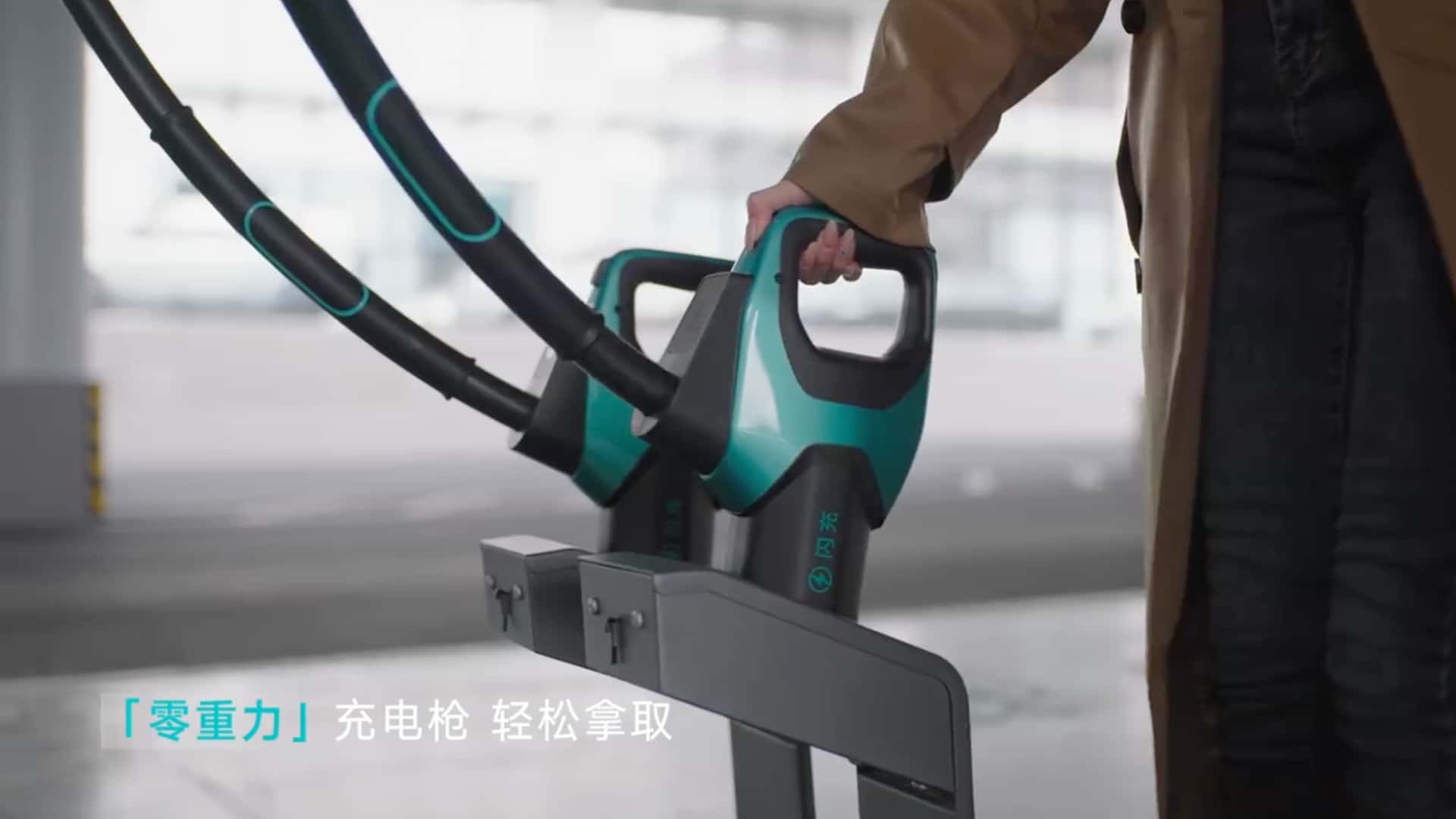 BYD przyspiesza ładowanie pojazd&oacute;w elektrycznych dzięki stacjom Flash: prawdziwy przemysłowy geniusz