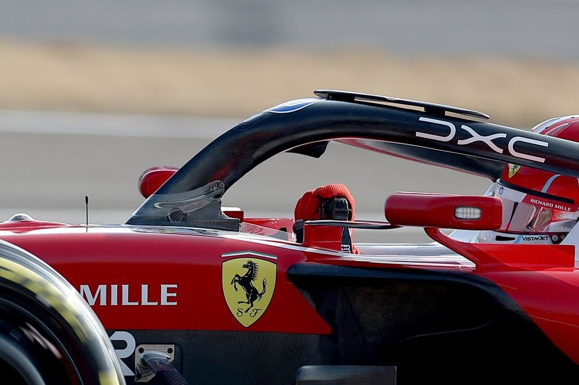 Ferrari face à la controverse : l’ailette du halo, une innovation risquée retirée