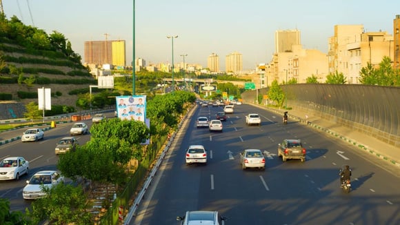 燃油价格飙升:政府面临信任危机