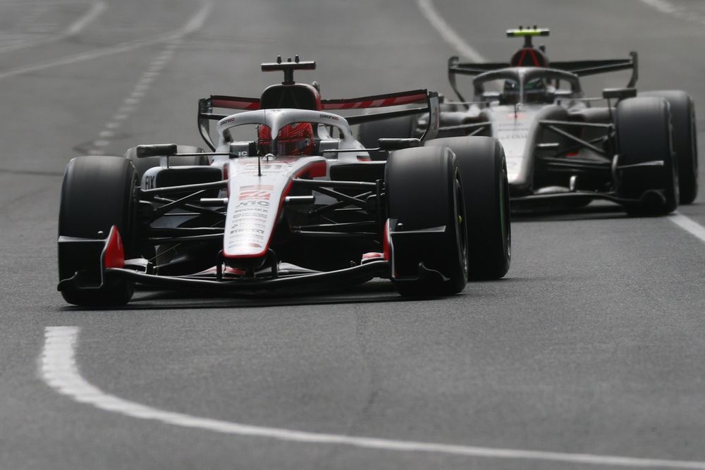 هاس وأوكون: عودة إلى الجذور تؤلم الرأس