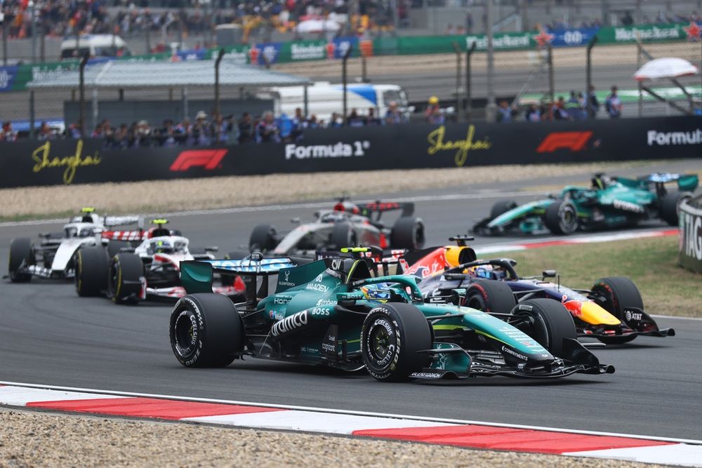 Fernando Alonso a notamment lutté avec Max Verstappen au départ du GP de Chine.