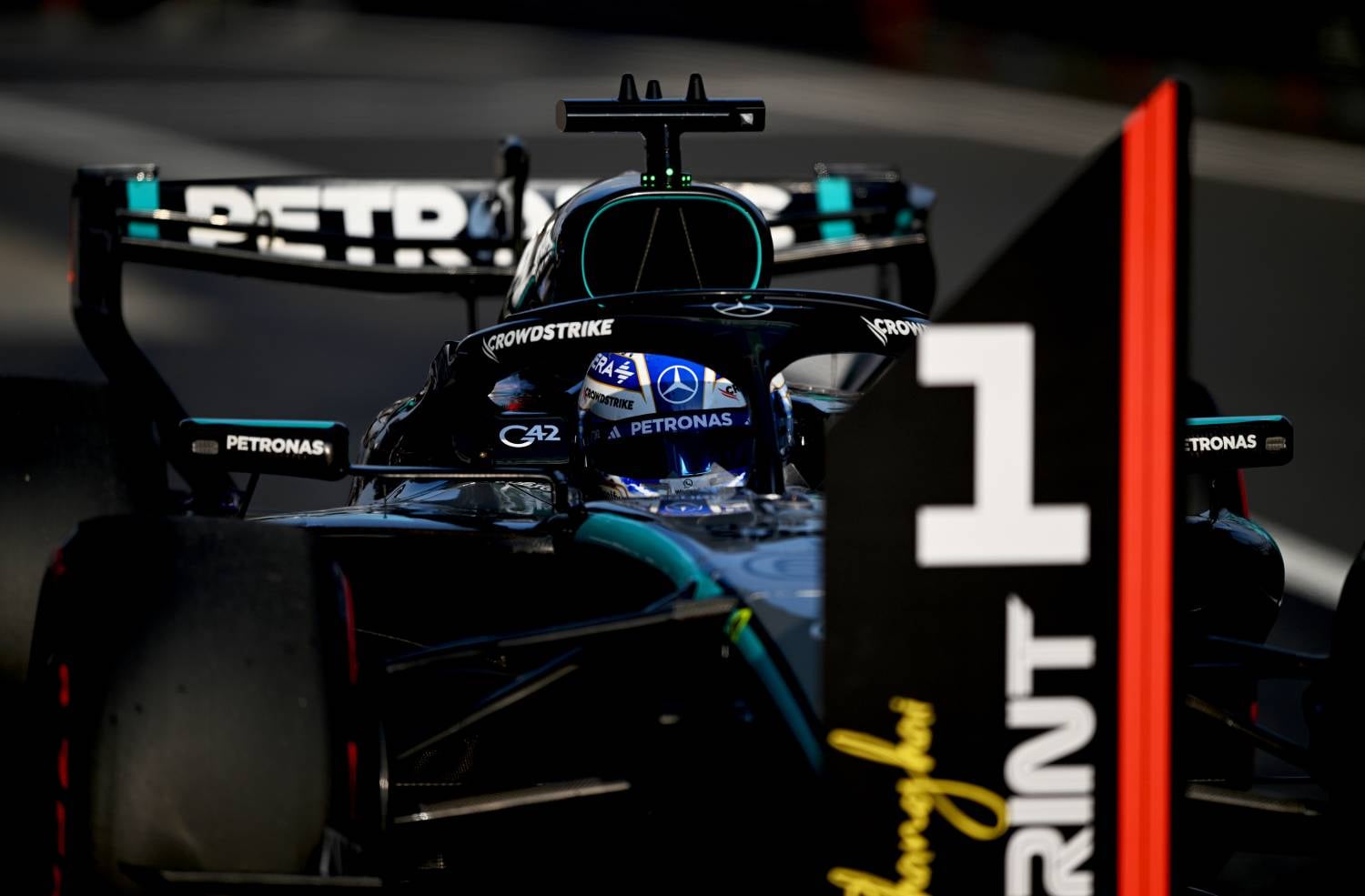 Grand Prix de Chine 2026 : Russell remporte un sprint épique face à Hamilton et Leclerc