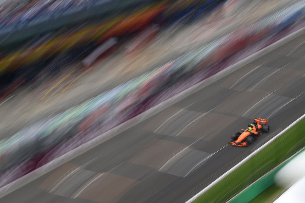 McLaren против Mercedes: отставание, которое вызывает беспокойство